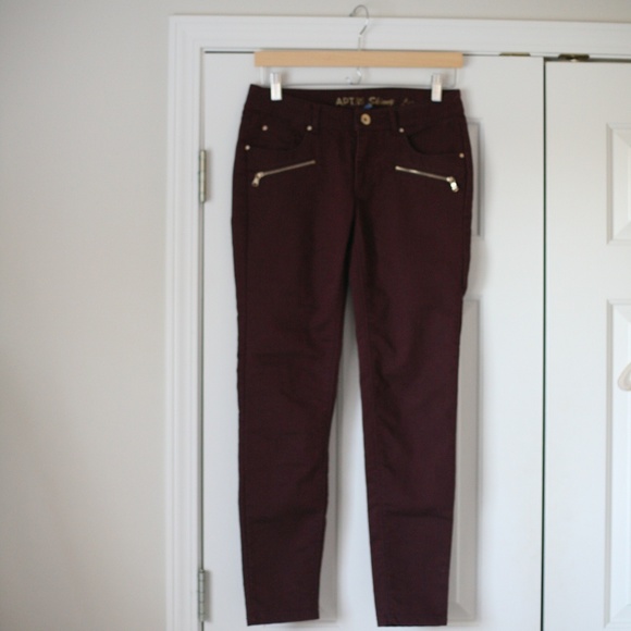 SOLD Apartment 9 skinny leg burgundy jeans - Picture 4 of 5